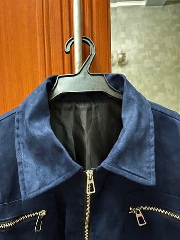 купить качественную мужскую зимнюю куртку: Продаю весеннюю мужскую куртку, абсолютно новая, богатый цвет, хорошо — 4