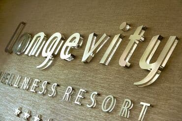 Объемные буквы и световые вывески под ключ - Изготовление