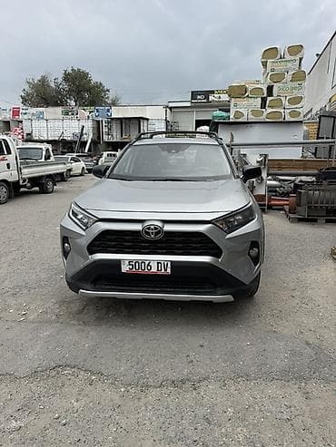 Продажа авто: Toyota RAV4: 2019 г., Автомат, Бензин, Кроссовер — 3