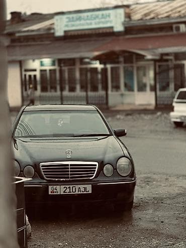 аудио техника: Mercedes-Benz E-Class: 2000 г., 2 л, Механика, Бензин, Седан — 4