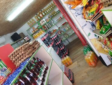 газированая вода: Газированный напиток Coca-Cola в пластиковых бутылках. Упаковки — 4
