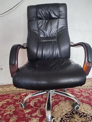 стул стандарт черный: Офисное кресло, С колесиками, цвет - Черный, Экокожа — 6