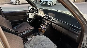 e500 124: Mercedes-Benz W124: 1988 г., 2.3 л, Механика, Бензин, Седан — 4