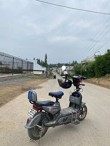 Мототехника: Электроскутер (городской) серого цвета Описание и особенности: - — 3