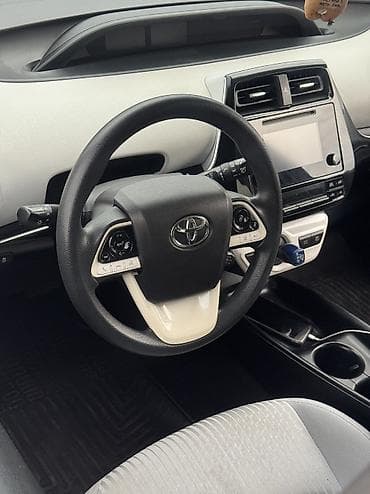 avalon 2017: Toyota Prius: 2018 г., 1.8 л, Вариатор, Гибрид, Хэтчбэк — 4