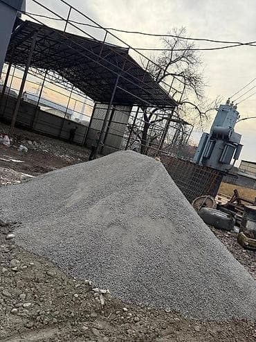 холлофайбер подушка: Щебень фракции мелкой и средней (ориентировочно 5–20 мм), отсев/гравий — 4