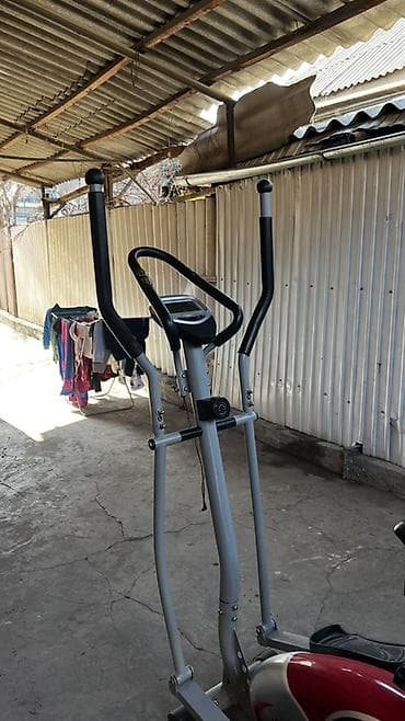 Спорт жана эс алуу: Срочно продаю,вело-тренажёр!!! — 2