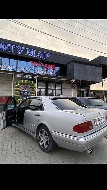 Mercedes-Benz E-Class: 1999 г., 2.4 л, Автомат, Бензин, Седан