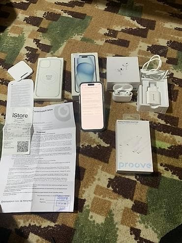 IPhone 15, Б/у, 128 ГБ, Белый, Наушники, Зарядное устройство, Защитное стекло, 100 %