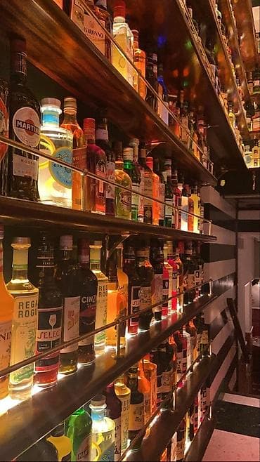 live bar: Бармен. С опытом. 1/2 — 2