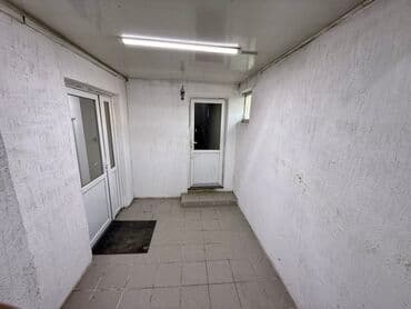 продается цокольное помещение микрорайон сары челек: Продаю Офис 179 м², Без ремонта, Без мебели, Многоэтажное здание, Цокольный этаж этаж — 4