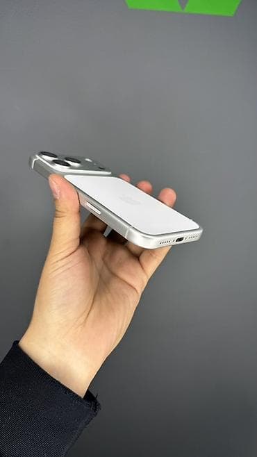 poco x6: IPhone 17 Pro, Б/у, 256 ГБ, Белый, Кабель, 100 % — 2