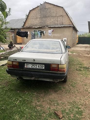 Audi 100: 1986 г., 2.3 л, Механика, Бензин, Седан — 2