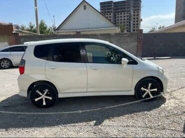 крутые машины: Honda Fit: 2003 г., 1.5 л, Вариатор, Бензиновая, Хэтчбэк — 4