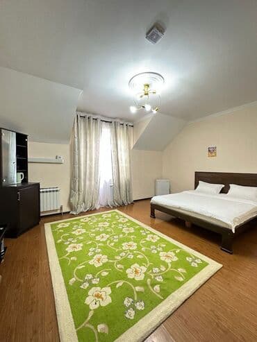 мелкий ремонт дома: Просторный номер в гостиничном формате. - Большая двуспальная кровать — 1