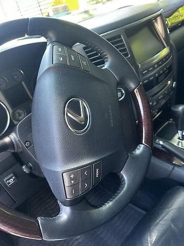один: Lexus LX: 2011 г., 5.7 л, Автомат, Газ, Внедорожник — 9