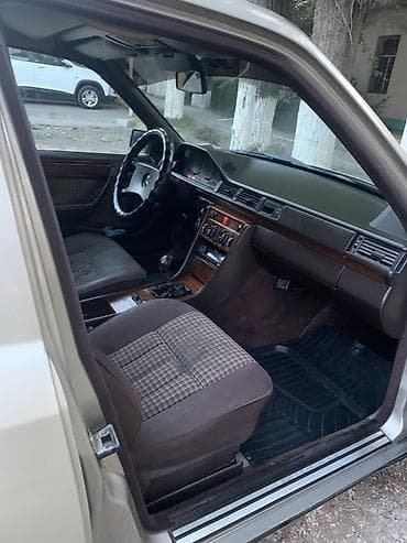 шины диски р14: Mercedes-Benz W124: 1991 г., 2.3 л, Механика, Бензин, Седан — 5