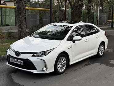 byd e7: Toyota Corolla: 2020 г., 1.8 л, Вариатор, Гибрид, Седан — 1