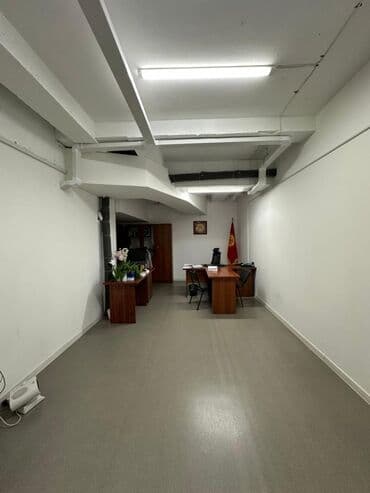 коммерческая недвижимость ош: Продаю Офис 384 м², С ремонтом, Без мебели, Многоэтажное здание, Цокольный этаж этаж — 9
