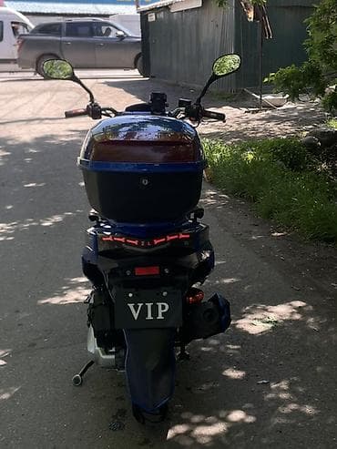 скоростной скутер: Скутер 150–200 см³ (ориентир по габаритам), с агрессивным спортивным — 9