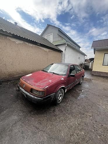 lexsus nx: Volkswagen Passat: 1991 г., Седан — 2