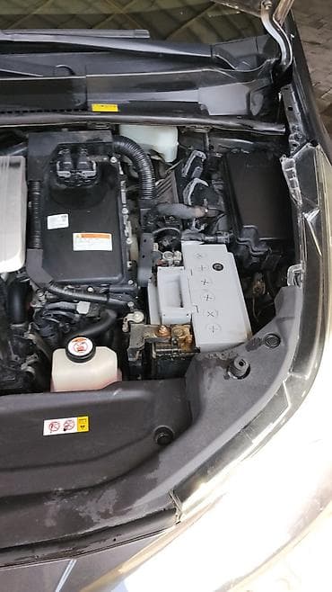 byd e7: Toyota Prius: 2018 г., 1.8 л, Вариатор, Гибрид, Лифтбек — 8