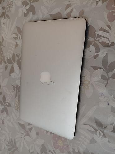 Apple MacBook Air 11" (Early 2015) Характеристики: - Дисплей: 11
