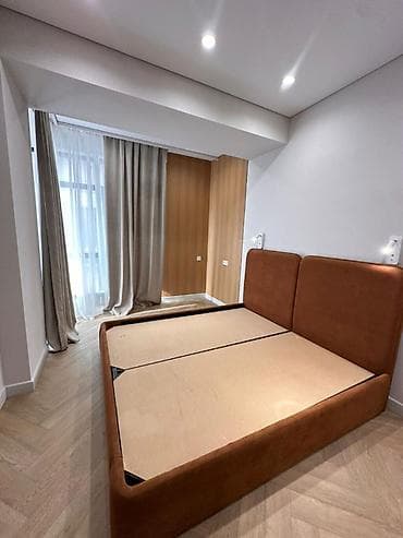 Недвижимость: 2 комнаты, 77 м², Элитка, 4 этаж, Дизайнерский ремонт — 10