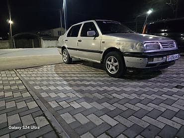 голф венто: Volkswagen Vento: 1993 г., Механика, Седан — 7