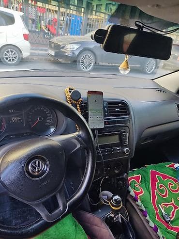 фольксваген гольф 2: Volkswagen Polo: 2016 г., 1.6 л, Механика, Седан — 8