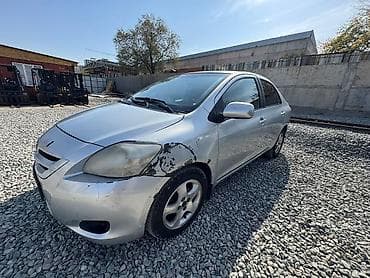 e6 3: Toyota Yaris: 2008 г., 1.3 л, Автомат, Бензин, Седан — 5