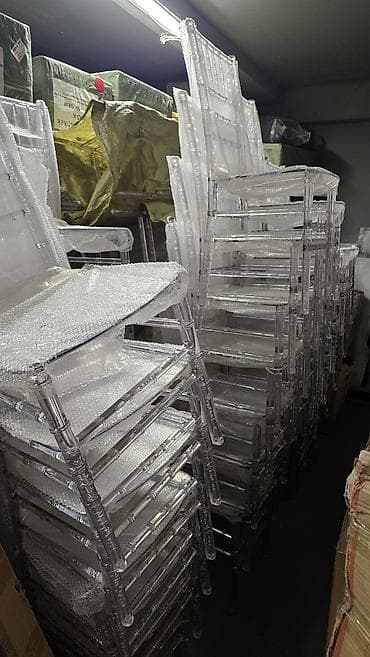 Прозрачные пластиковые стулья — 2 200 сом Продаются прочные — 3