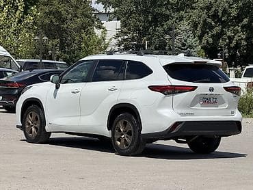 byd e2 2023: Toyota Highlander: 2023 г., 2.5 л, Вариатор, Гибрид, Внедорожник — 8