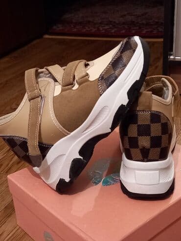 СРОЧНОоо ПРОДАЮ Новое срочноо!!!
Размер 34-35 ‼️