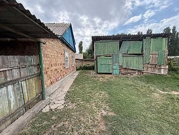 двора: Продается жилой дом с приусадебным участком и хозяйственными — 5