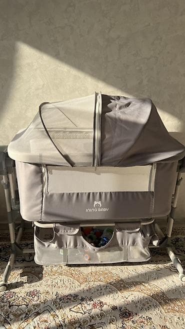 Детская приставная кроватка, Б/у, С колесиками, цвет - Серый