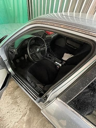 BMW 5 series: 1989 г., 3 л, Механика, Бензин, Седан — 3