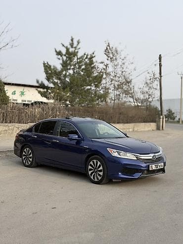 экономичный авто: Honda Accord: 2017 г., 2 л, Вариатор, Гибрид, Седан — 6