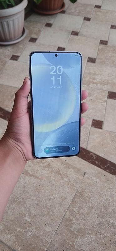a 52: Samsung Galaxy S24+, Б/у, 256 ГБ, цвет - Голубой, 2 SIM — 2