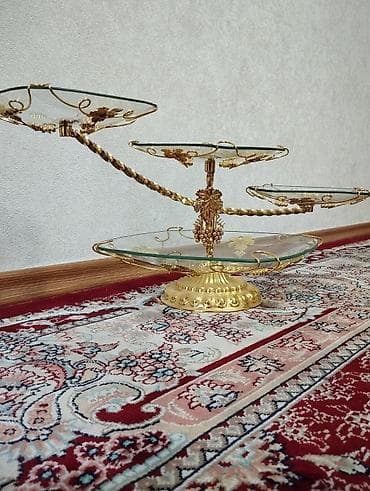 Абсолютно новая, подарили.
Этажеркдля фруктов, сухофруктов, выпечки