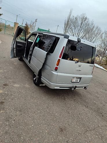 кузов фит: Honda Stepwgn: 2001 г., 2 л, Автомат, Бензин, Минивэн — 3