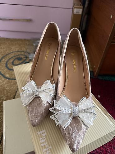 Туфли-лодочки на каблуке - Бренд: XIANBEI ZUO (логотип на стельке) -