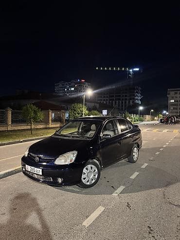 Toyota Echo: 2003 г., 1.5 л, Автомат, Бензин, Седан
