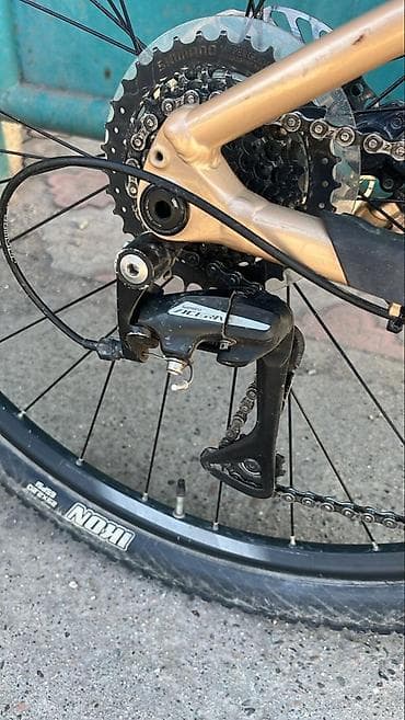 windom 2001: Горный велосипед, Giant, Рама S (145 - 165 см), Алюминий, Б/у — 2