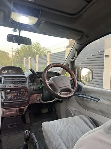 бампер мер 124: Mitsubishi Delica: 1996 г., 2.4 л, Автомат, Газ, Минивэн — 7