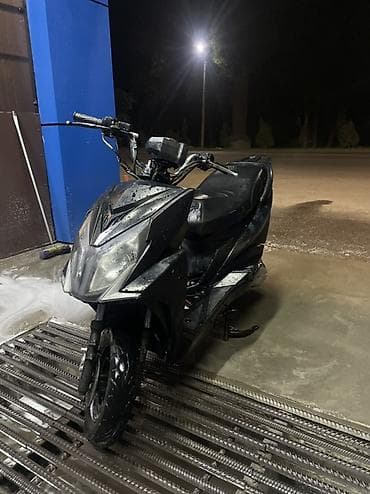 скутер мопеды: Тип скутера Yamaha, 150 куб. см, Бензин, Б/у — 2