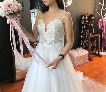 swarovski: Свадебное платье, S, Дизайнерское, С завышенной талией, С корсетом, Сатин, А-силуэт, Камни Swarovski, Б/у — 3