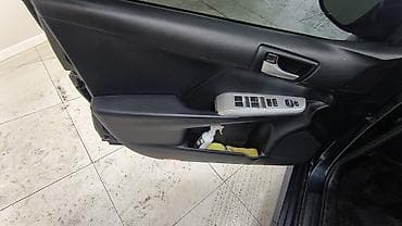 6d mark: Toyota Camry: 2012 г., Автомат, Бензин, Седан — 10