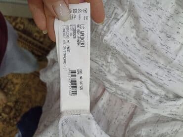 спортивное оборудование: Футболки — 2