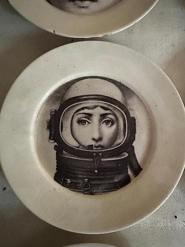 карнавальные маски: Настенные декоративные тарелки «Fornasetti – Tema e Variazioni» (серия — 7